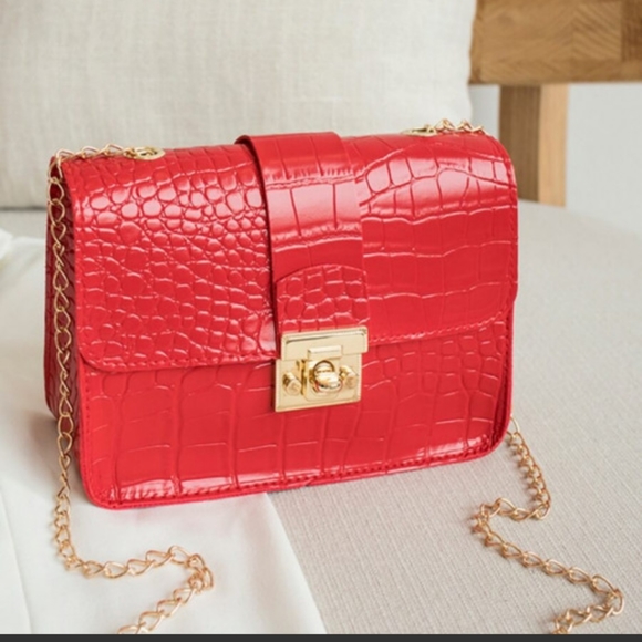 Red small purse - Picture 3 of 3